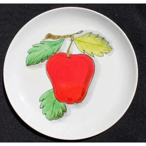 Vintage MANCIOLI ITALY 8.5" RED APPLE Salad / Dinner Plate - RARE